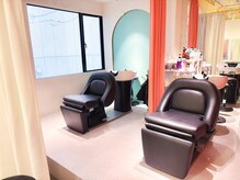 ボックスミコ(Box mico.)の雰囲気（シャンプー台はフルフラットでリラックス空間に♪）