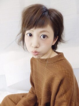 ディー(dee) dee とろけるカーキブラウン×外ハネショート