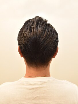 ヘアスタジオヘーフリヒ(HAIR STUDIO HoFLICH) 【2ブロジェンダー】