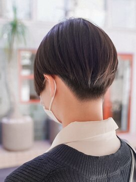 シャロン(SHARON) 【SHARON原宿】刈り上げ女子×ハンサムショート