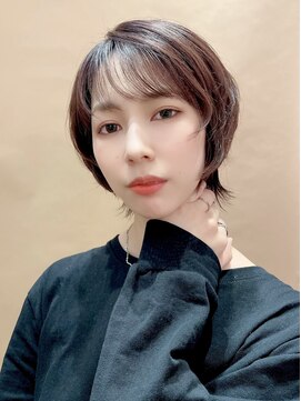 ビュートリアム 梅田(BEAUTRIUM) ウルフ/ショートウルフ/レイヤーカット/顔周り/大阪/梅田