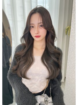 リリー(Lilley) くすみベージュ×姫カットレイヤー×韓国風巻き【ayana】