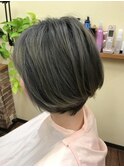 ショートボブ