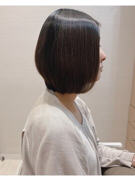 コーエン(cowen) 大人かわいい☆シャープにおさまる切りっぱなしボブ♪縮毛矯正
