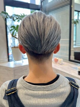 ビューティーヘア ケア 東尾道店(beauty Hair Care) メンズハイトーンカラー￥シルバー/ツーブロック