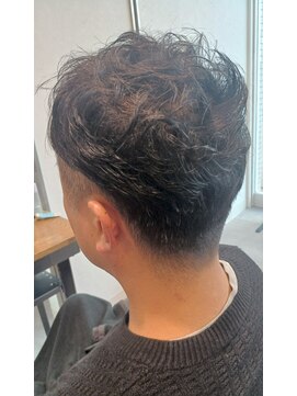 長めシルエットの大人ショート