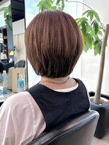 ミスエッセンス(MISS ESSENCE)&nbsp;小顔リフトアップできる大人の楕円形ボブ/ミスエッセンス竹下