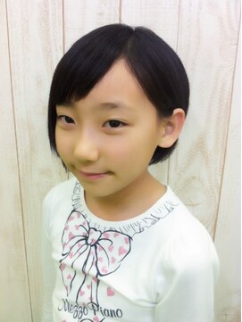 エスブランドワールドワイド(S BRAND world wide) 前下がりのショートボブ