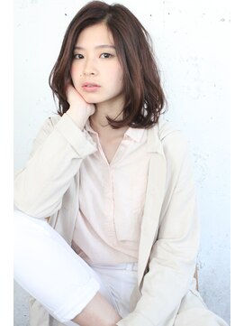 ケンジ 東戸塚(KENJE) リラックス感ある大人ミディ