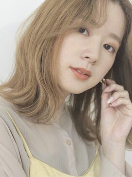 モードケイズ 那覇新都心店(MODE K's) オリーブカラー　ゆるふわ外ハネミディ