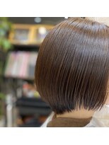 ヴィアスヘアー(vias hair)&nbsp;パツっとショート×アッシュ系グレイカラー