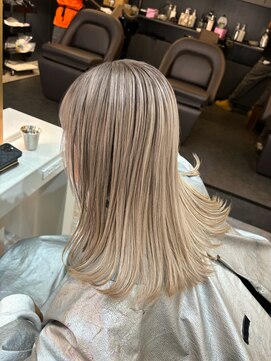 ブレンド 渋谷(BLend) ハイライトカラーマチルダボブインナーグレージュ前髪