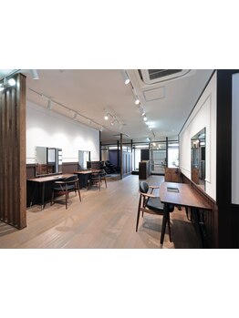 《タブレットで雑誌見放題♪》マンツーマン×広々とした空間で贅沢なＳＡＬＯＮＴｉｍｅを*お子様同伴◎