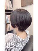 柔らかいシルエットで上品に　大人のショートボブ　髪質改善