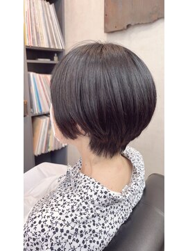 オト(oto) 柔らかいシルエットで上品に　大人のショートボブ　髪質改善