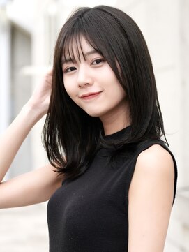 レイリー 原宿 表参道(Rayreee) (F) 小顔見えバング × 顔まわりレイヤー × 大人かわいいミディ