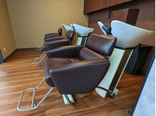 エルベ けやき台店(elve)の雰囲気（首に負担の少ないシャンプー台で癒しのヘッドスパタイムを）