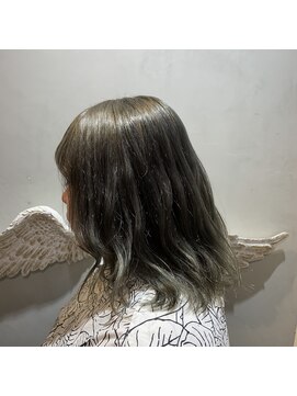 アンベリール(Embellir) ミントグレージュ