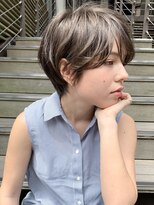 ミィ 表参道(mee.)&nbsp;【mee.】ハセガワヒトシ　小顔センシュアルショート　アッシュ