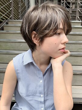 ミィ 表参道(mee.) 【mee.】ハセガワヒトシ　小顔センシュアルショート　アッシュ