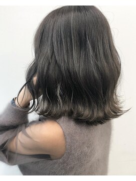 クールブ(Courbe) ダークシルバーグレージュ【2019 Courbe 秋冬 ヘアカラー】