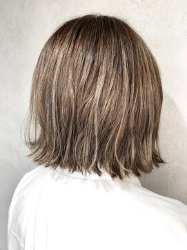 セシルヘアー(CECIL hair) 【CECIL hair】白髪ぼかしハイライト×外ハネボブ