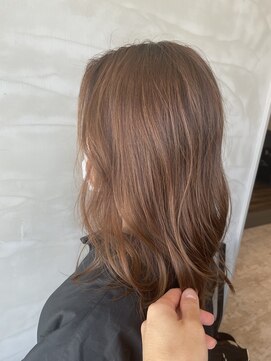 リズ(re's) 韓国系透明感ベージュ