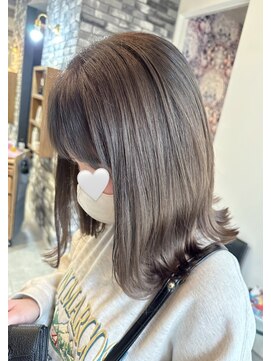 プリームヘアーホワイト(Pleame hair WHITE) オリーブグレージュ