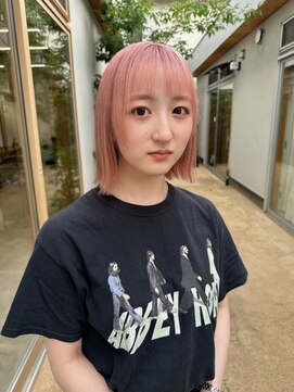 デコラソラン 本川越(DECORA SORAN) ホワイトピンク☆切りっぱなしボブ【川越】