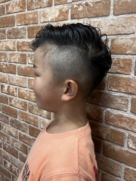 カットスタジオ てるてるぼーず 【上げ下ろし2WAY スタイリッシュなキッズカット】