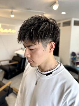 アラレ(ARARE) ツーブロックハイライト