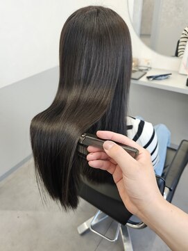 トッカ 茨木(tocca) 【tocca茨木　篠原】どんな髪でも艶々になる業界最高峰髪質改善