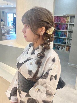 ヴィサージュアクト(VISAGE a.c.t) サイド編みおろし