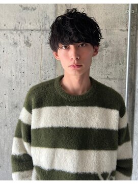 キュー(Cue_) 無造作ツーブロックマッシュ×ソフトツイストスパイラルパーマ