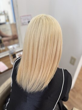 フェニーチェ オン ザ ビーチ(FENICE on the beach) 抜きっぱなしブロンド