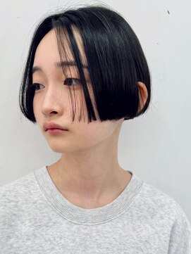 クク 渋谷(QUQU) ぱっつん　ボブ　ストレート　ミニボブ
