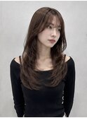 バレイヤージュセミロングハッシュカット50代レイヤーカット