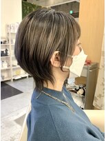 パシフィックダズールバトン(Pacific Dazzle baton) バレイヤージュウルフショート