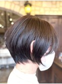 耳出しショートノブボブ