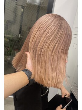 ヴァーディ オモテサンドウ(Vardy omotesando) ピンクヘア・ダブルカラー・ケアブリーチカラー・ピンクベージュ