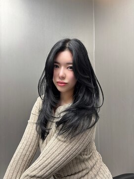 イキ 表参道(iki omotesando) ブルージュ／レイヤーカット/艶髪スタイル/オリーブベージュ