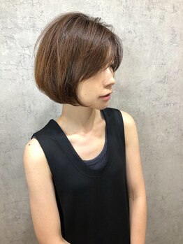 メゾン(MAISON)の写真/スタイリストが丁寧にカウンセリング。大人女性に向けた接客と施術で理想のスタイルへ。