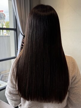 リベラル(liberal) 髪質改善　ナチュラルハイライト　ストレート【30代40代50代】