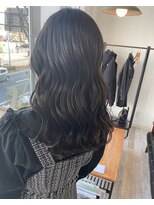 リズム(lysm)&nbsp;ダークトーンアッシュグレー × ミディアムヘア