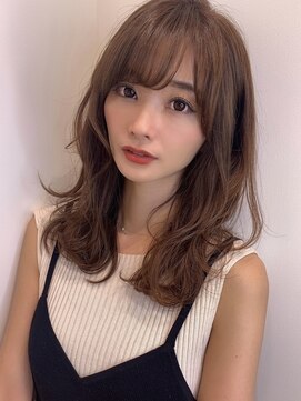 ナナローネス(nana loness) nana loness ウエーブ　ゆったりレイヤー　くびれミディ