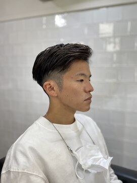 メリケンバーバーショップ フクオカ(MERICAN BARBERSHOP FUK) かき上げヘアショートレイアーくせ毛風パーマコンマヘアS42