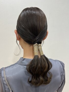 ベルバイリトル(belle by little) ローポニーアレンジ