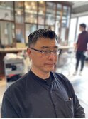 大人海外メンズヘアミリタリーアーミーフェードカット