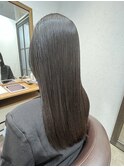 暗め透けネビージュ美髪こなれストレート