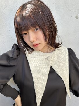 ステラ(stella) 顔周りレイヤー×外はねボブ